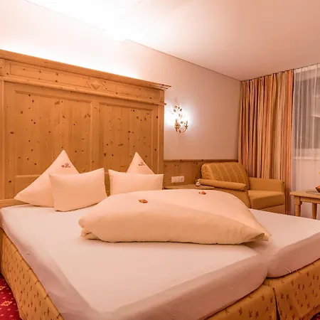 Hotel Bergkristall 4*